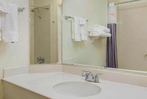La Quinta Inn by Wyndham Denver Cherry Creek image 41